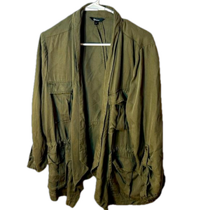 Size 18, Reitman’s army green lightweight coat